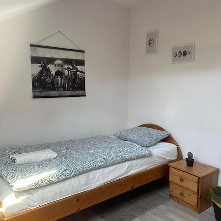 A Private Room In City Center In Pressburg Exterior foto